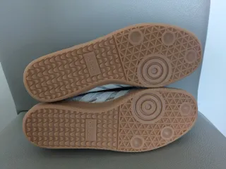 Sapatilhas Adidas Prateadas