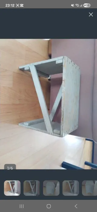 Taburete de madera rústico