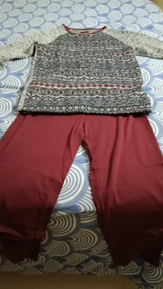 Pijama Fair Isle Gris y Rojo Nuevo