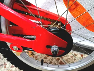 BICICLETA NIÑOS DE 5 a 10años IMPECABLE 16x2.4