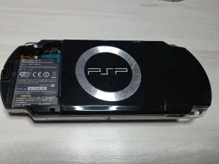 Sony PSP 2004 Negra y Plateada