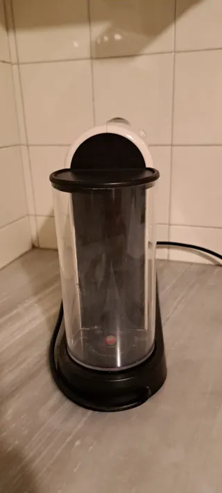 Cafetera Nespresso DeLonghi
