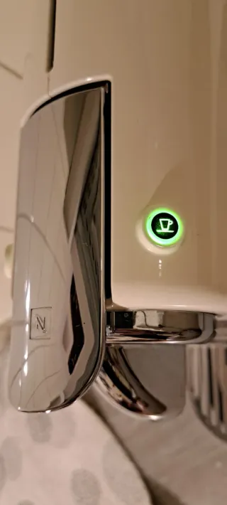 Cafetera Nespresso DeLonghi
