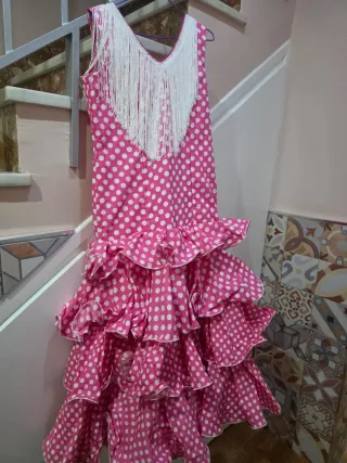 Traje de flamenca rosa lunares