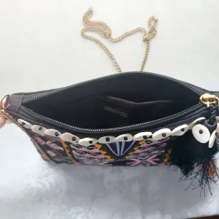 Bolso de fiesta bordado con cadena
