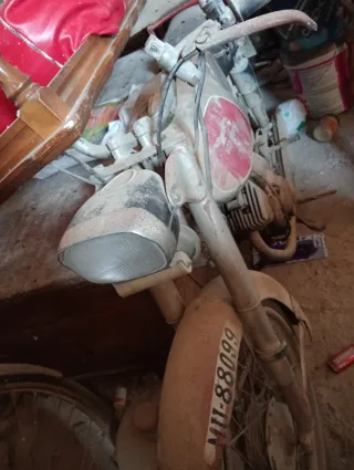 Motocicleta Guzzi años 60
