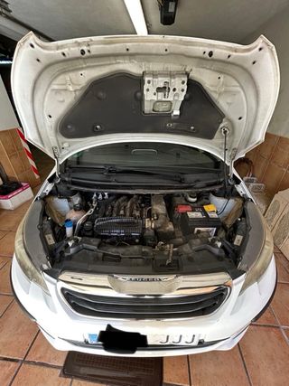 Peugeot 108 2015 revisión itv recien paaada