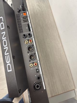 Denon DJ SC LIVE 4 Controlador DJ