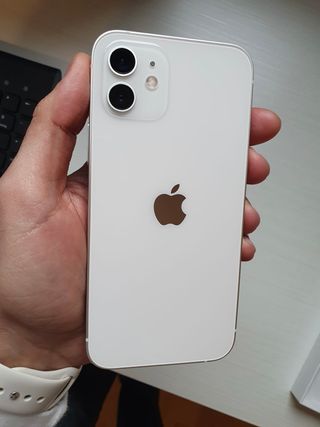 iPhone 12 Blanco Casi Nuevo con cargador