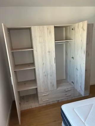 Armarios nuevos blancos