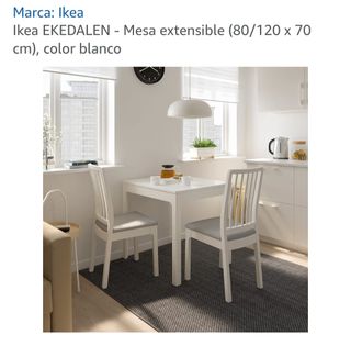 Mesa de comedor de madera blanca