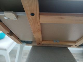 Mesa de comedor de madera blanca