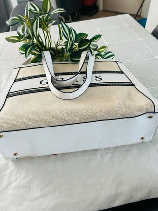 Bolso Guess Beige y Blanco Original