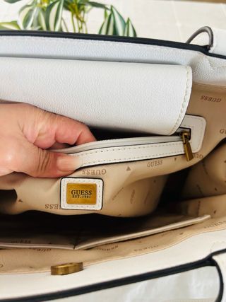 Bolso Guess Beige y Blanco Original