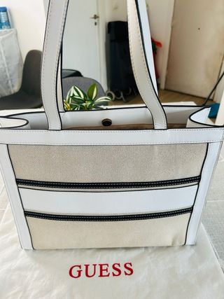 Bolso Guess Beige y Blanco Original