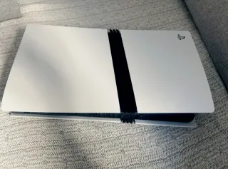 PlayStation 5 Pro con 2 Mandos usada 2 veces