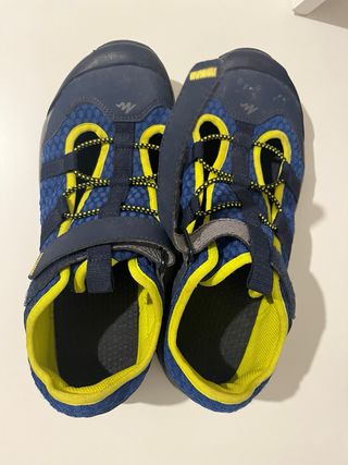 Sandalias Quechua niño azul y amarillo