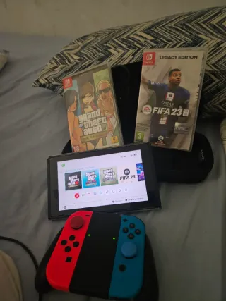 Nintendo Switch + 2 Juegos