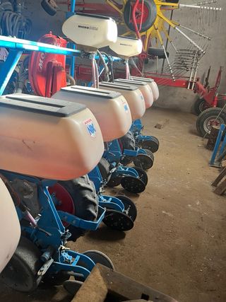 Sembradora Monosem NX de 6 Filas Neumática