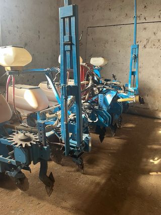 Sembradora Monosem NX de 6 Filas Neumática