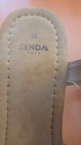 Sandalias cuña negras tiras cruzadas