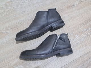 Botines bajos Pikolinos negros