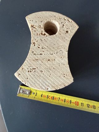 Candelabro in travertino