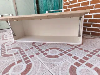 Mueble bajo TV / Estantería abatible