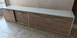 Mueble bajo TV / Estantería abatible