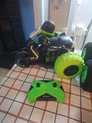 Coche teledirigido Exost con mando