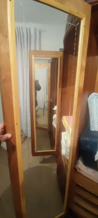 Armario antiguo de madera