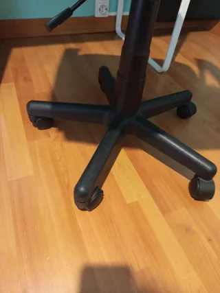 Silla con ruedas como nueva