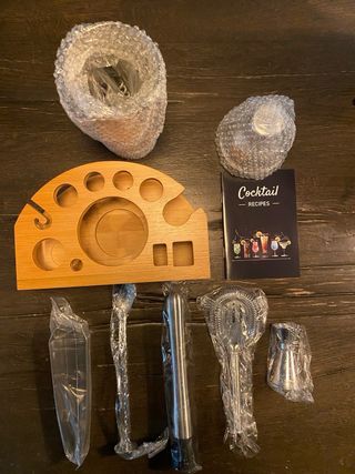 Set Shaker Cocktail con 12 accessori.