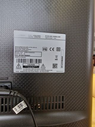 TV Samsung 28” LED con mando. No es Smart TV