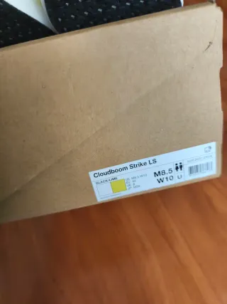 Zapatillas On blancas y amarillas