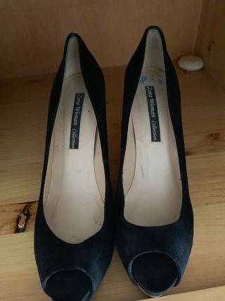 Zapatos de tacón negros peep toe