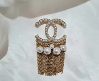 Spilla perle oro e bianche