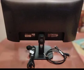 Monitor Philips 100Hz