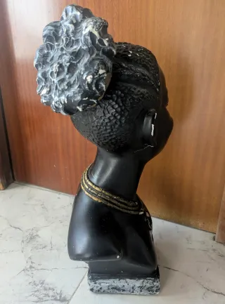 Busto Mujer Africana Años 50