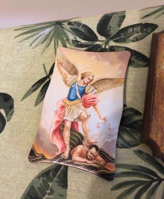 Crocifisso e 3 Santini religiosi