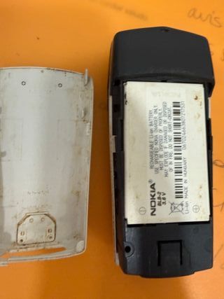 Nokia 8310 Plata y Negro