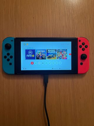Nintendo Switch+ 5 Juegos + Mando Pro + Maletin