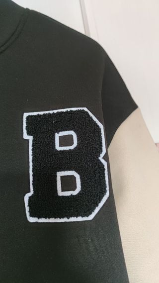 Chaqueta beisbolera oversize Shein Talla XS ó 36