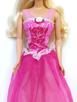 Muñeca Barbie pretty princess 2001