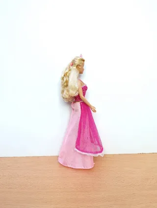 Muñeca Barbie pretty princess 2001