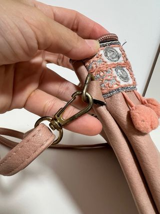 Bolso rosa Ale-Hop con flecos