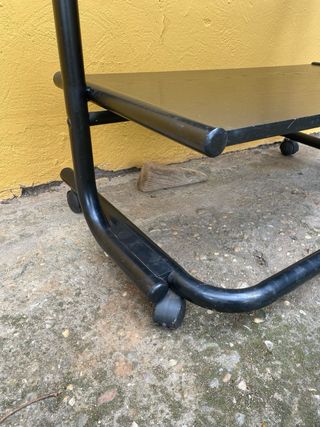 Estantería con ruedas