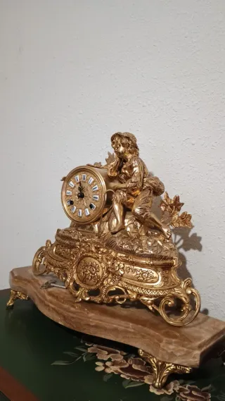 Reloj de mesa cobre y mármol