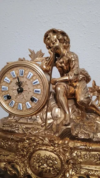 Reloj de mesa cobre y mármol