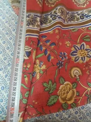 Tovaglia fantasia floreale e paisley